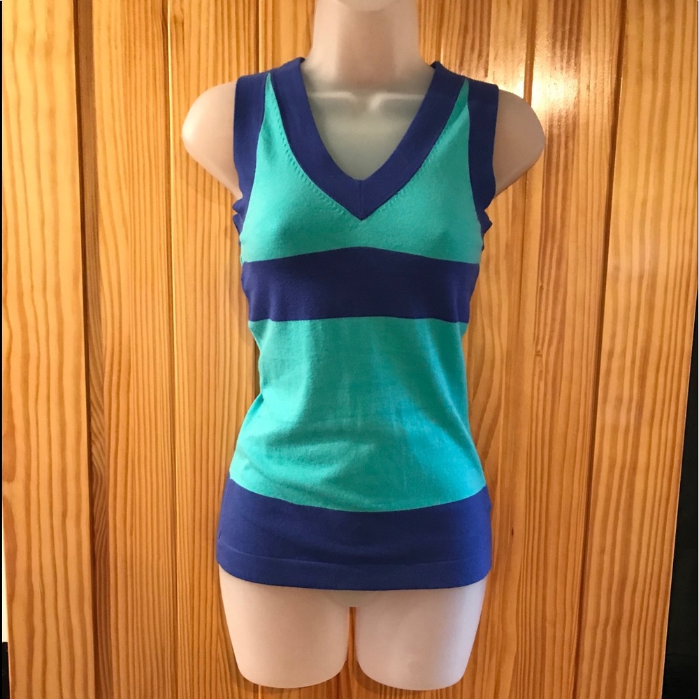 🎉4 Tops For $25🎉 Isaac Mizrahi Blue/Green Tank Top